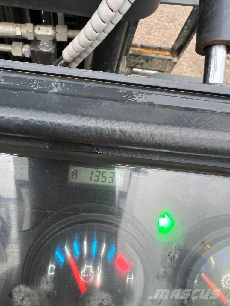 Doosan D 25 GP Dieseltrukit