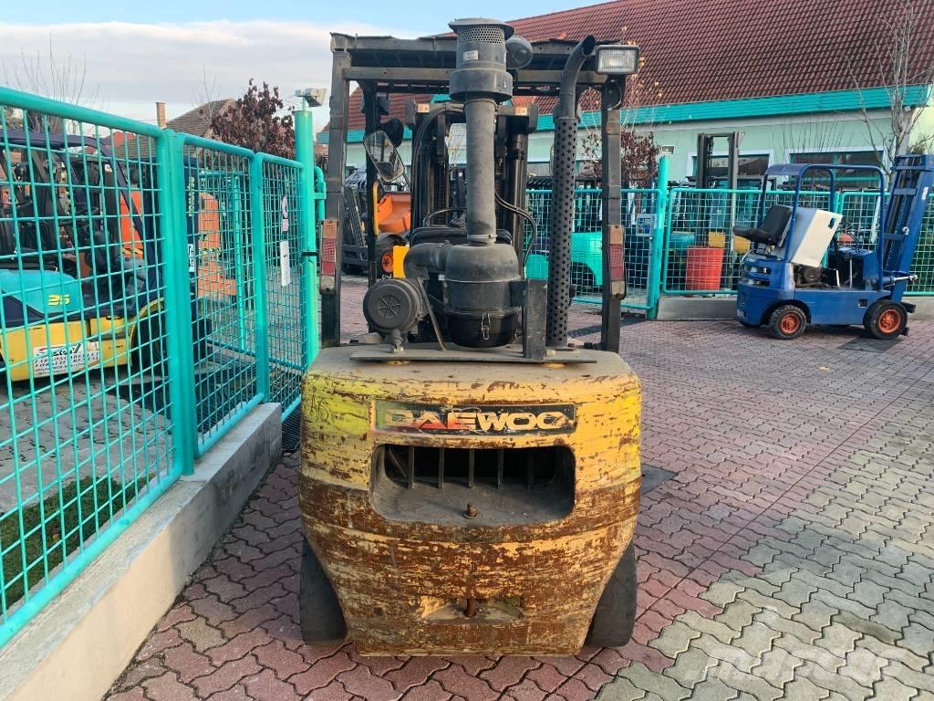 Daewoo D30S-3 V-3523 Dieseltrukit