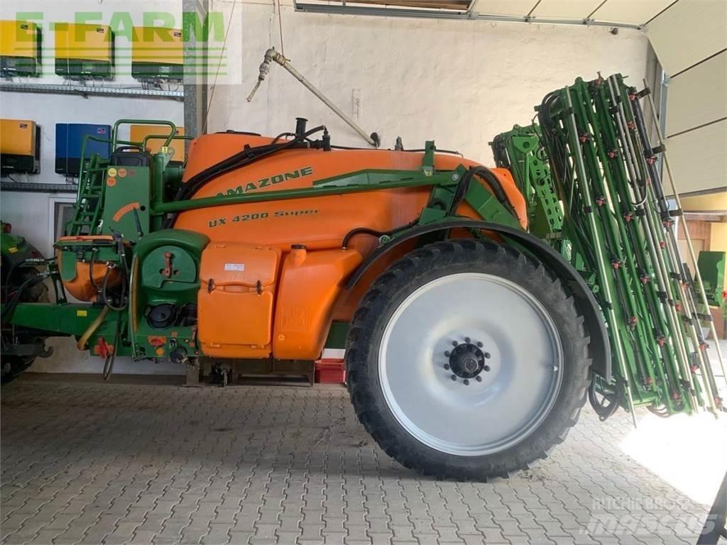 Amazone UX4200 Hinattavat ruiskut