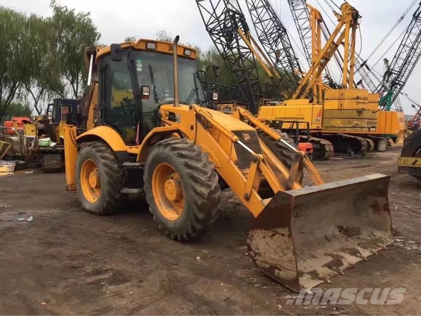 JCB 4CX Kaivurikuormaajat