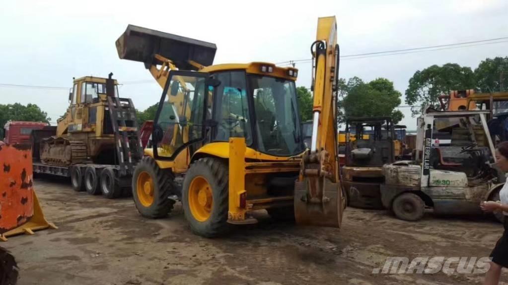 JCB 4CX Kaivurikuormaajat