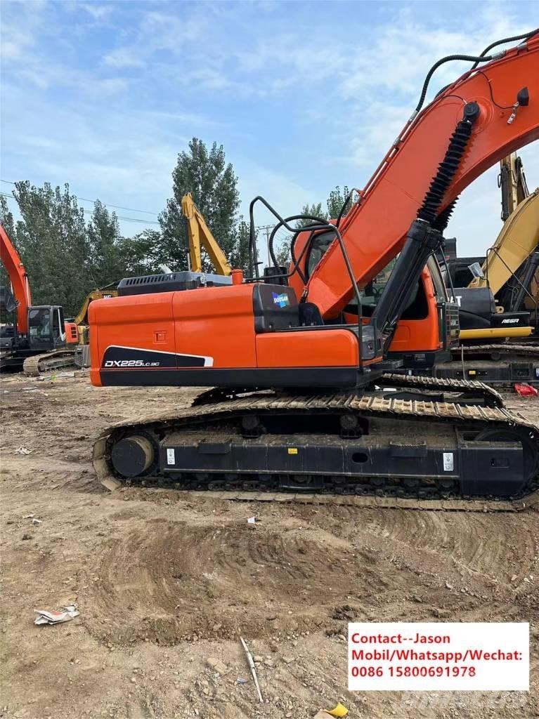 Doosan DX 225 LCA Telakaivukoneet
