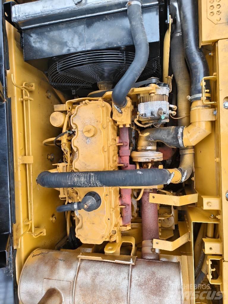 CAT 325 C Telakaivukoneet