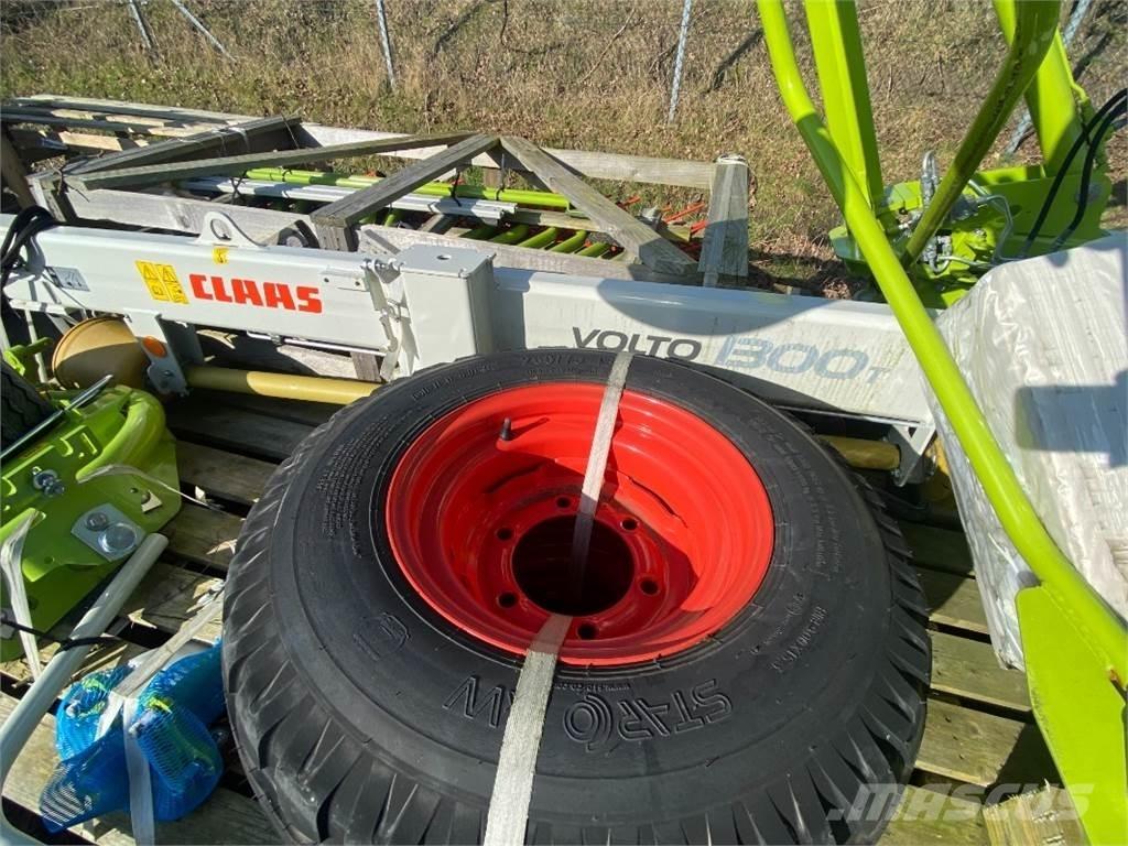 CLAAS VOLTO 1300 T Pöyhimet ja haravat