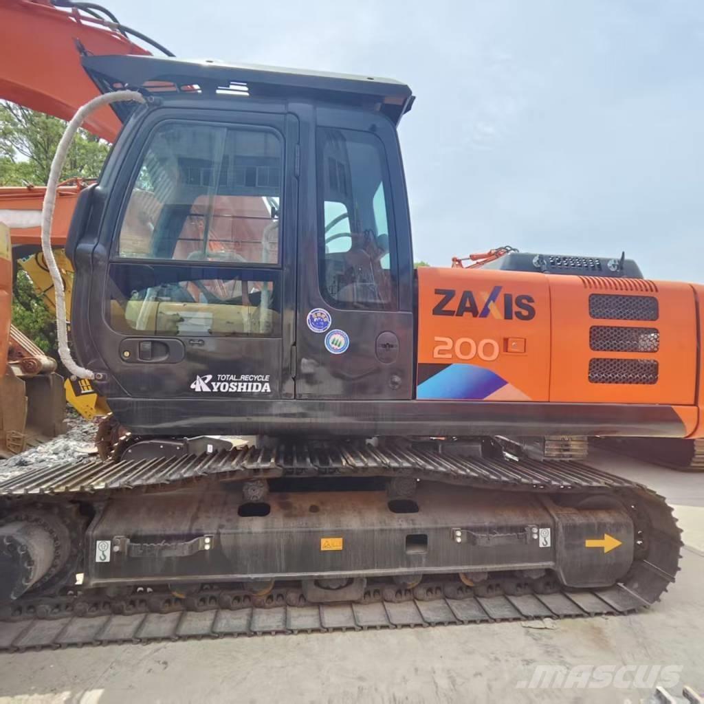 Hitachi ZX 200 Telakaivukoneet