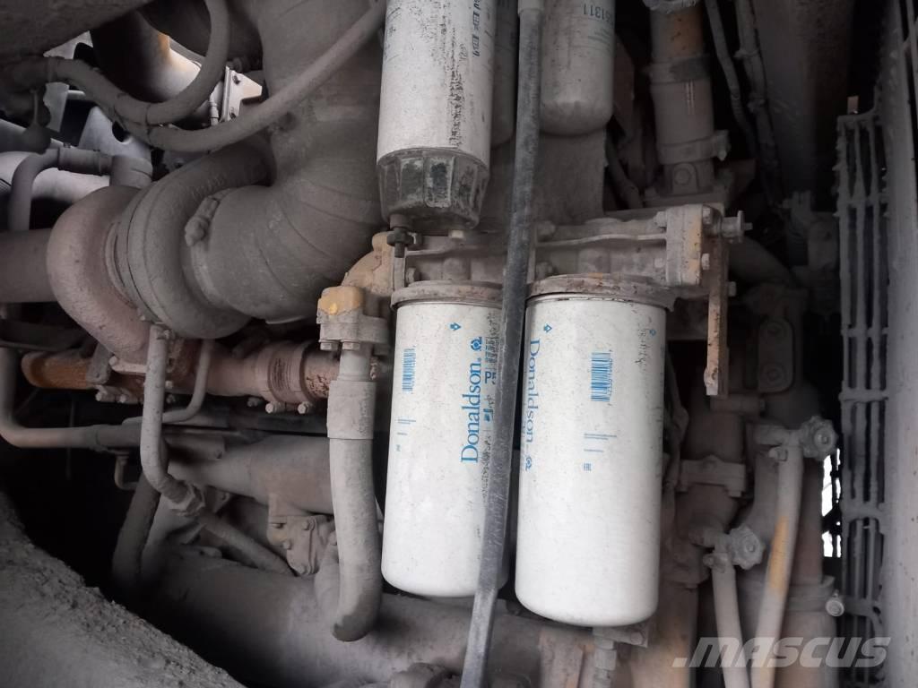 CAT 775 D Maansiirtoautot