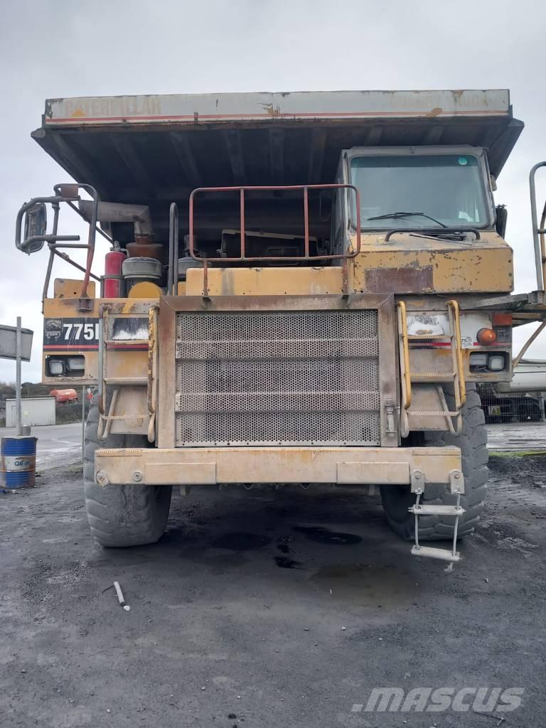 CAT 775 D Maansiirtoautot