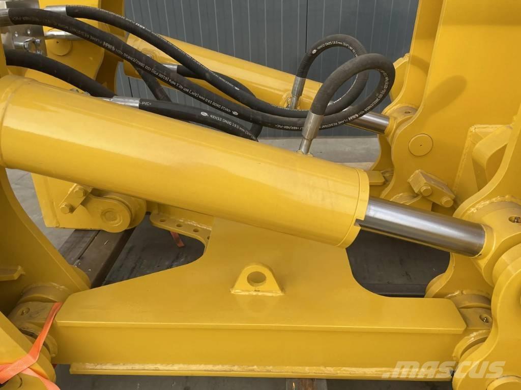 Komatsu D85 Repijät