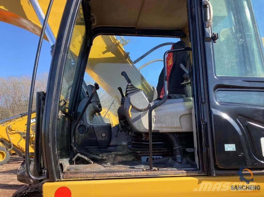 CAT 325 D Telakaivukoneet