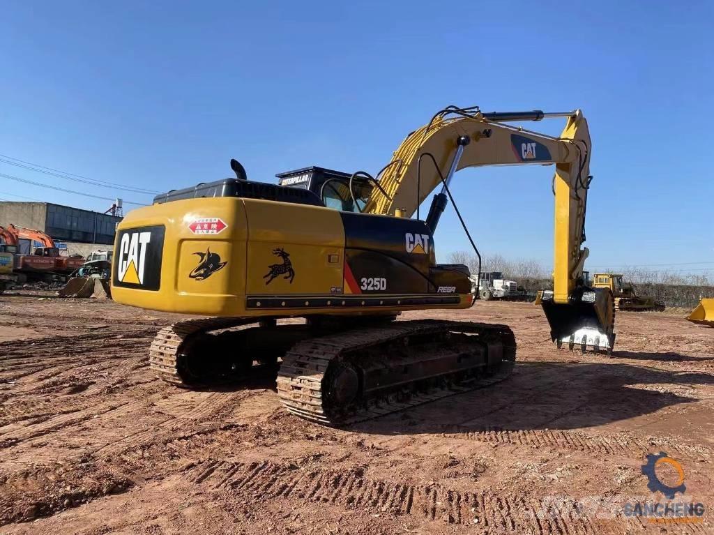 CAT 325 D Telakaivukoneet