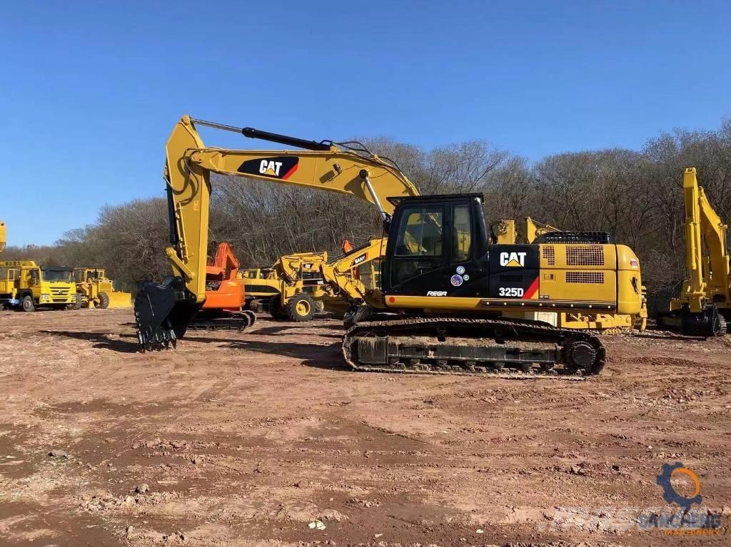 CAT 325 D Telakaivukoneet
