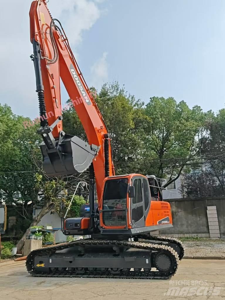 Doosan DX 300 Telakaivukoneet