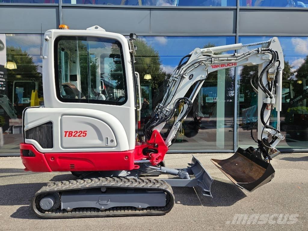 Takeuchi TB 225 Minikaivukoneet < 7t