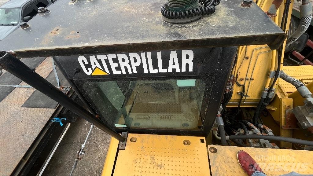 CAT 324 D L Telakaivukoneet