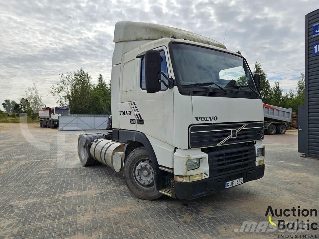 Volvo FH12 Vetopöytäautot