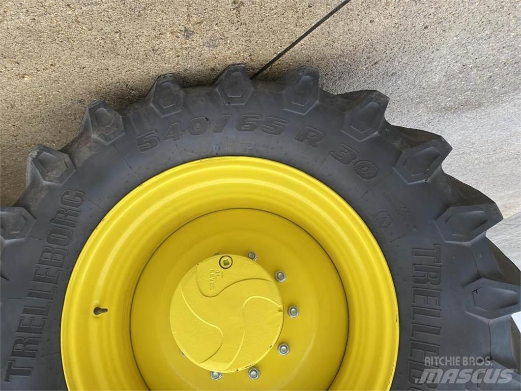 John Deere 6R 155 Traktorit