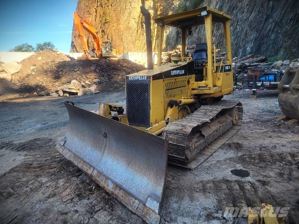 CAT D 4 C XL HST Telaketjupuskutraktorit