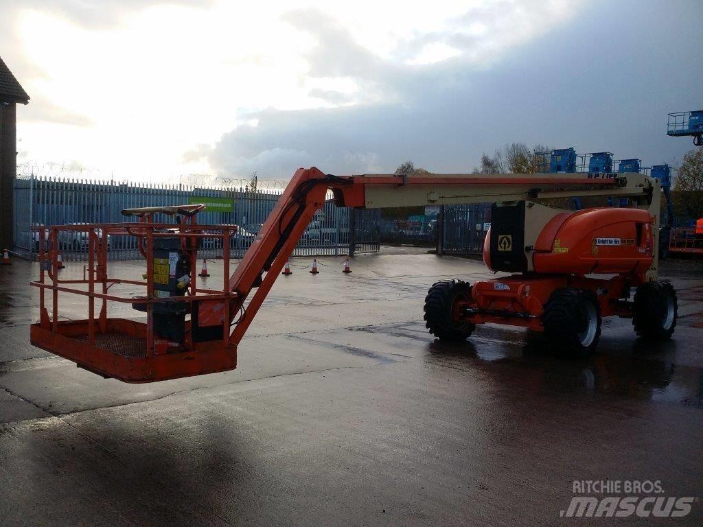 JLG 800AJ Kuukulkijat