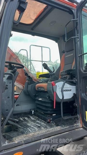 Doosan DX140W-5 Pyöräkaivukoneet