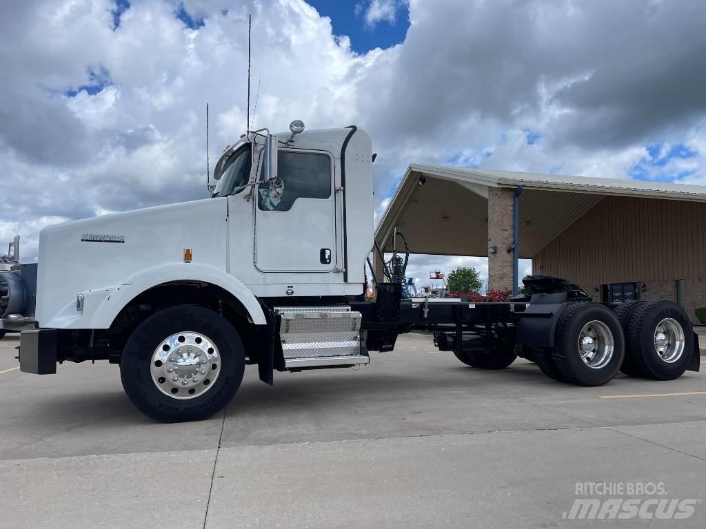 Kenworth T 800 Vetopöytäautot