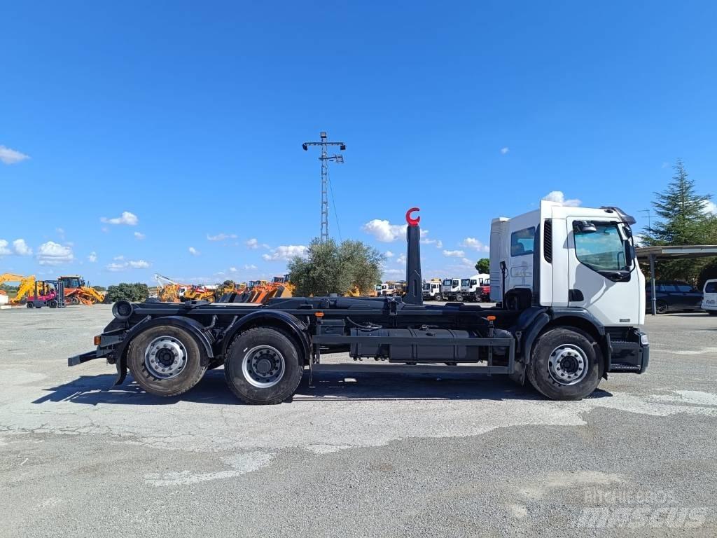 Renault 320 DCI Nosturiautot