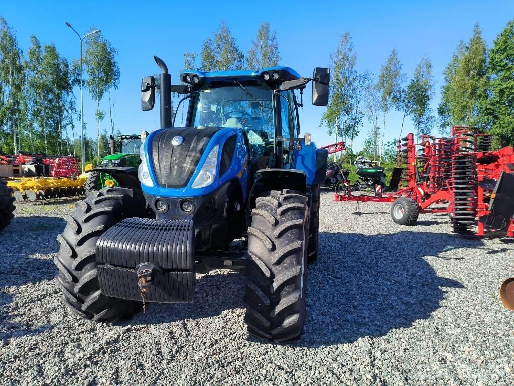 New Holland T 7.230 Traktorit