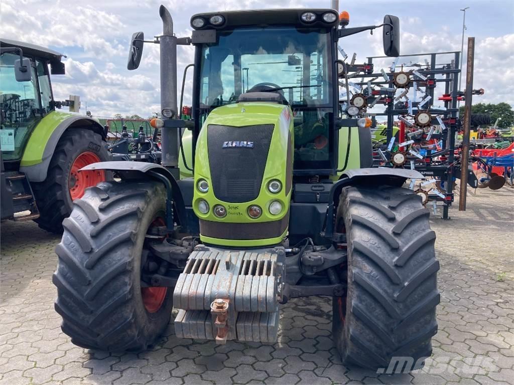 CLAAS Arion 640 Traktorit