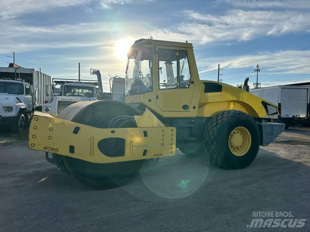 Bomag BW 219 D H-4 Yksivalssijyrät