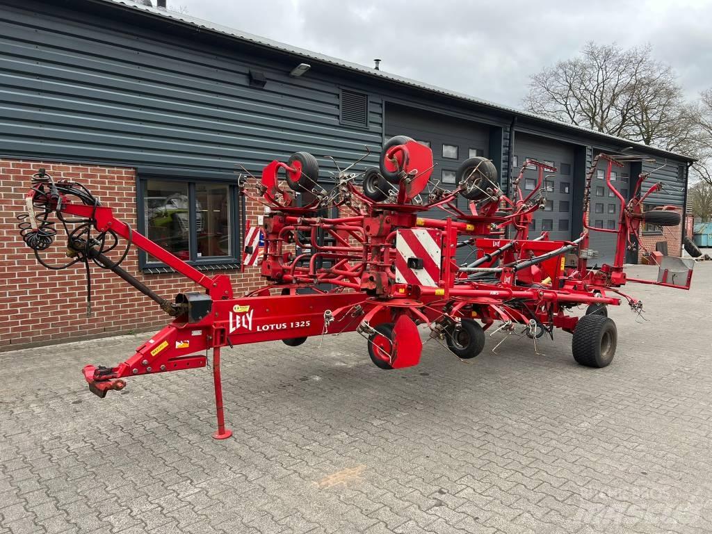 Lely Lotus 1325 Pöyhimet ja haravat