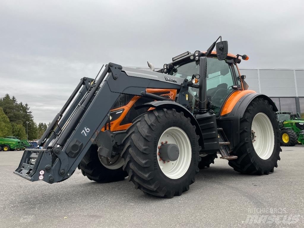 Valtra T 174 Traktorit