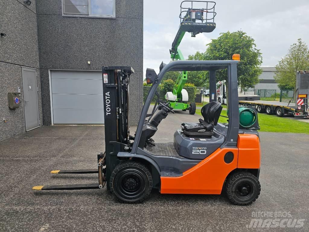 Toyota 02-8 FG F 20 Nestekaasutrukit