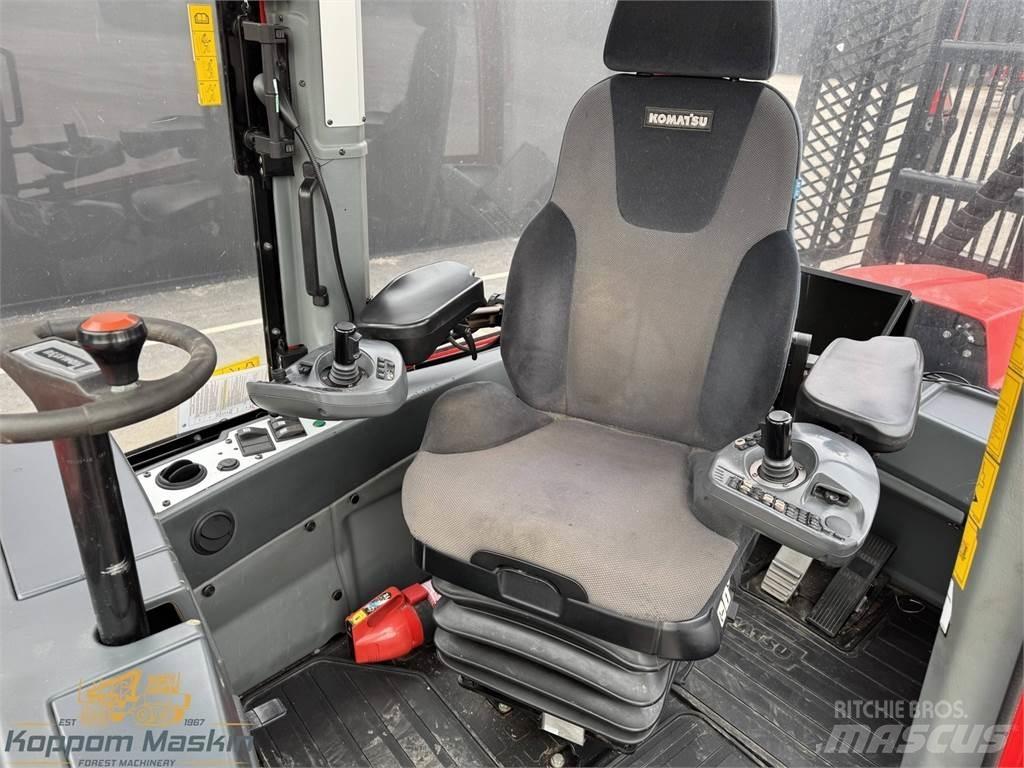 Komatsu 875 Kuormatraktorit