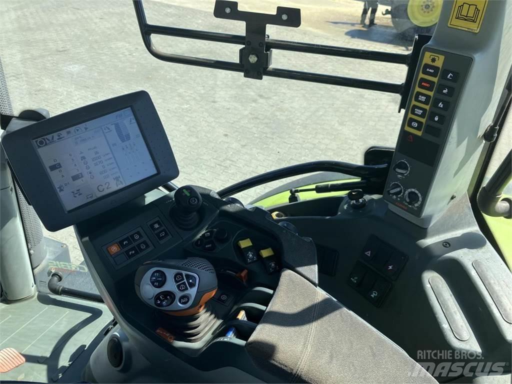 CLAAS Arion 640 Traktorit