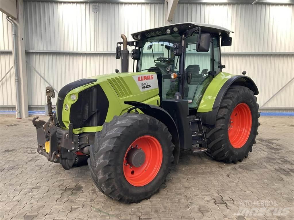 CLAAS Arion 640 Traktorit