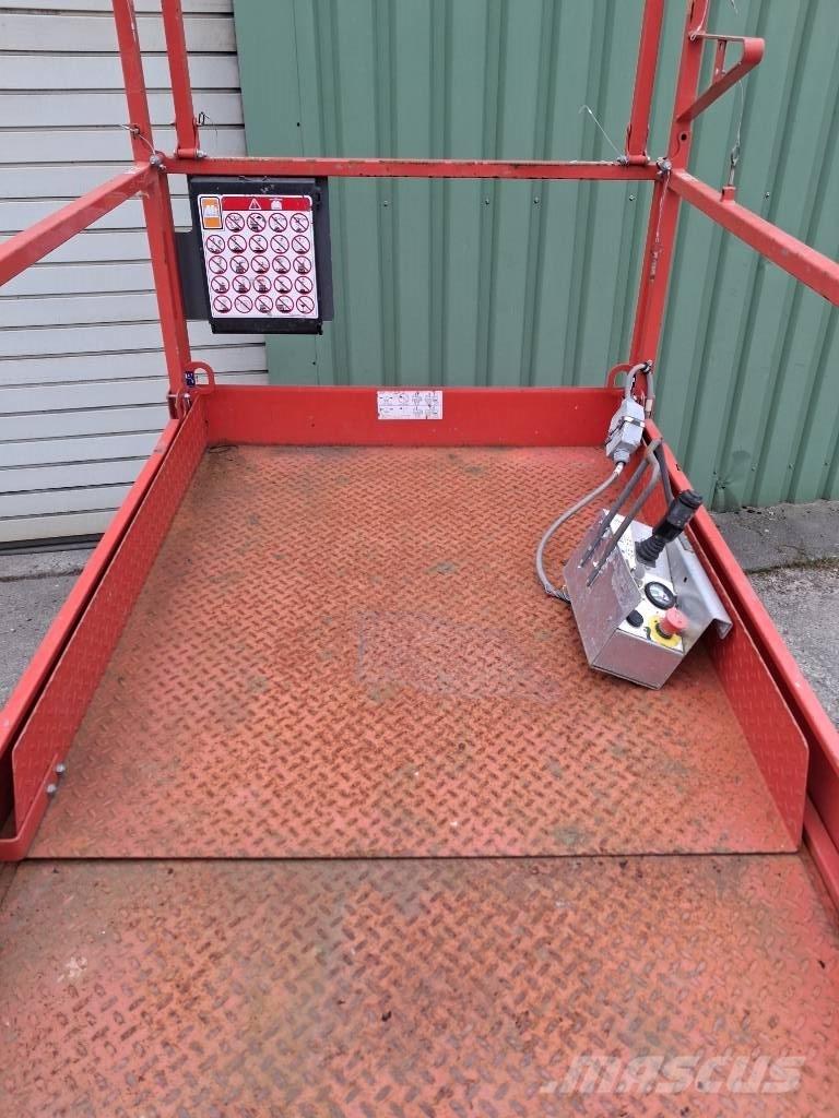 SkyJack SJ III 4632 Saksilavat