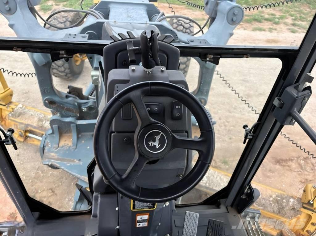 DEERE 772GP Tiehöylät