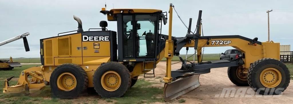 DEERE 772GP Tiehöylät