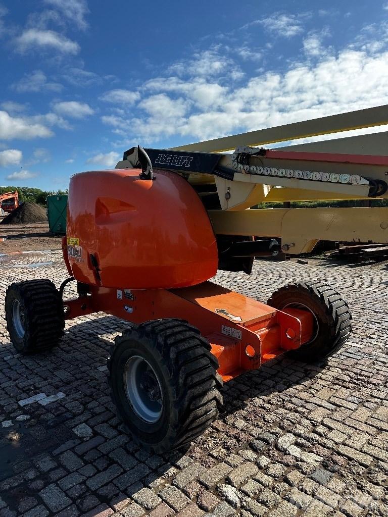 JLG 450 AJ II Kuukulkijat