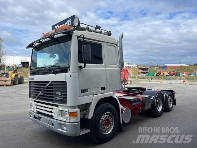 Volvo F 12 Vetopöytäautot