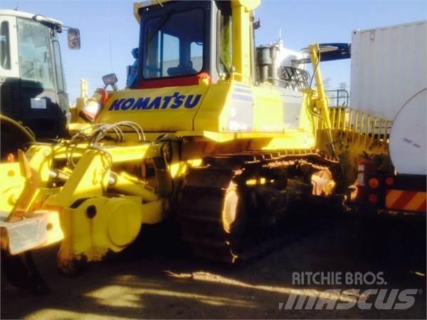 Komatsu D85EX-15 Telaketjupuskutraktorit