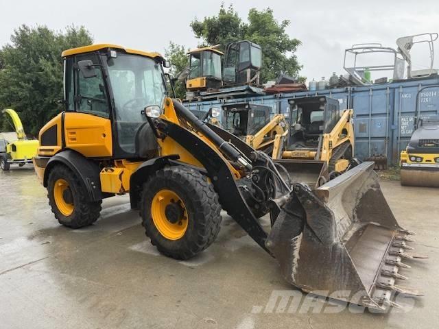 JCB 409 Pyöräkuormaajat