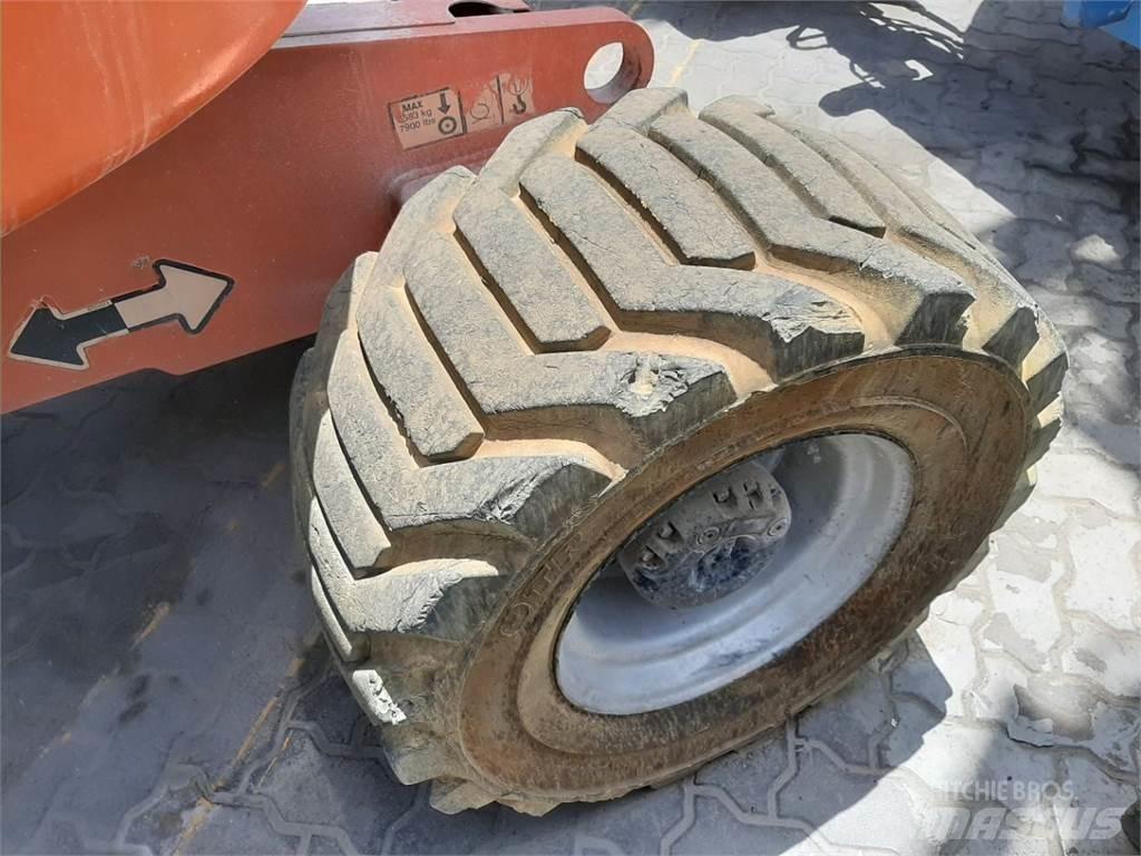 JLG 450AJ Kuukulkijat