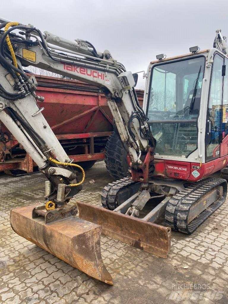 Takeuchi TB230 Minikaivukoneet < 7t