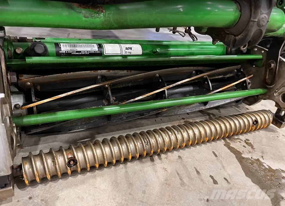 John Deere 7500A Väyläleikkuri