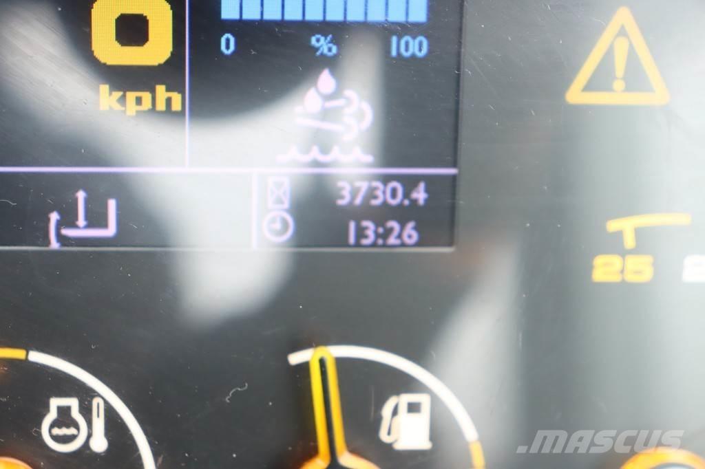 JCB 541-70 Kurottajat