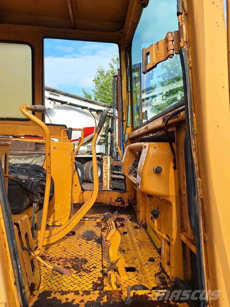 Komatsu D45-1 Telaketjupuskutraktorit