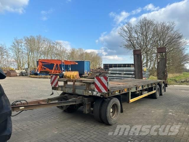 Bertoja 3 Assen Puuperävaunut