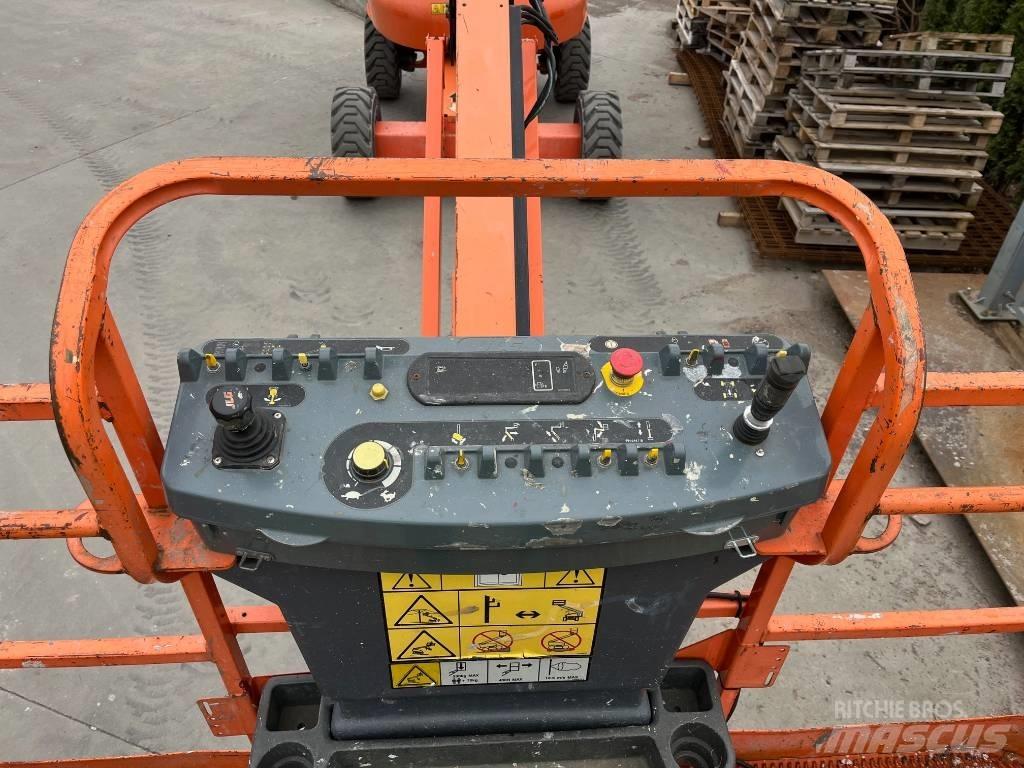 JLG 460 SJ Teleskooppipuominostimet