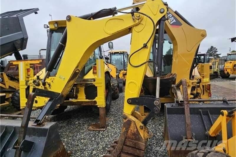 CAT 422E TLB Kaivurikuormaajat