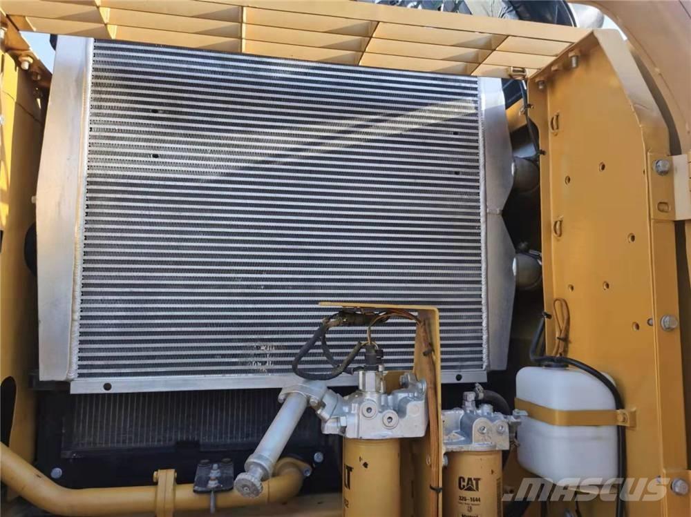 CAT 326D Telakaivukoneet